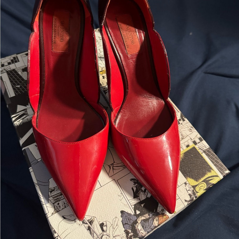 RED Valentino Red High Heeled Pumps - Picture 5 of 7